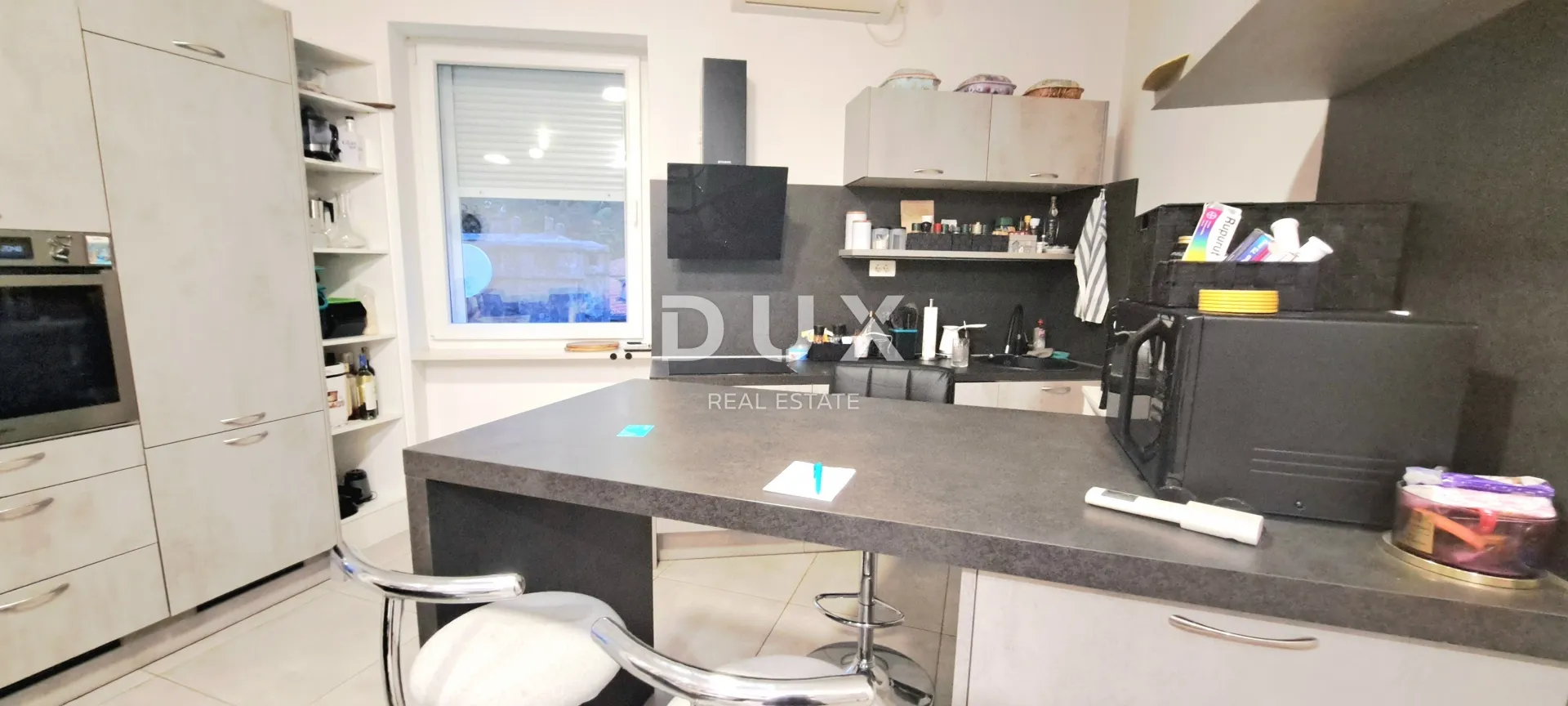 rijeka, belveder - moderan, potpuno adaptiran stan - slika 9