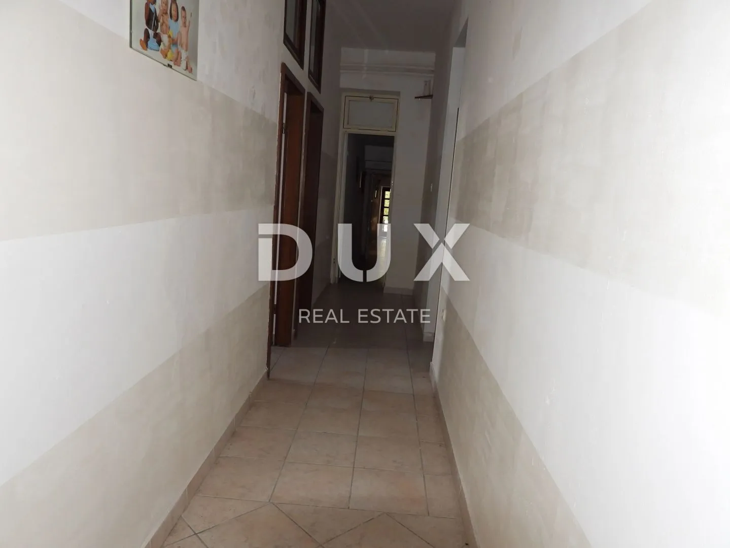 opatija, ičići - kuća / villa samostojeća sa sobama i apartmanima 691m2 - slika 8