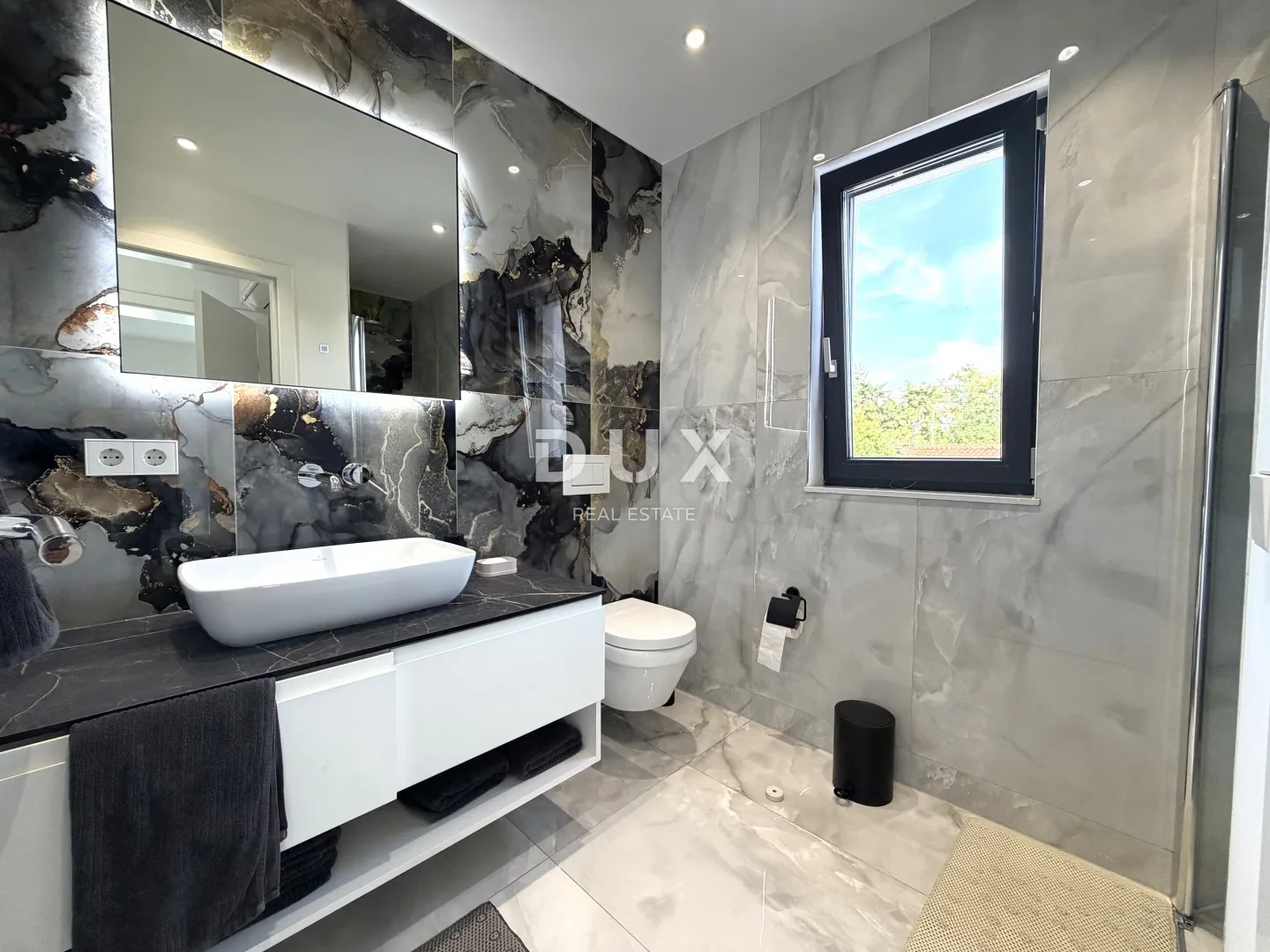 poreč, kosinožići, četverosobna vila, 510 m2, s bazenom - slika 23