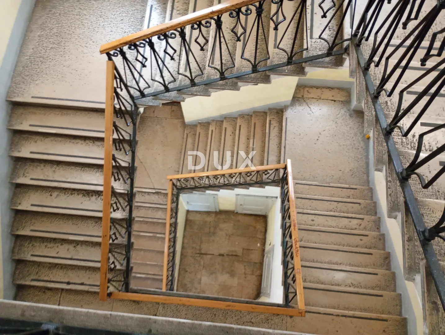 rijeka, stari grad - stan s projektom 6 soba 159 m2 - slika 3