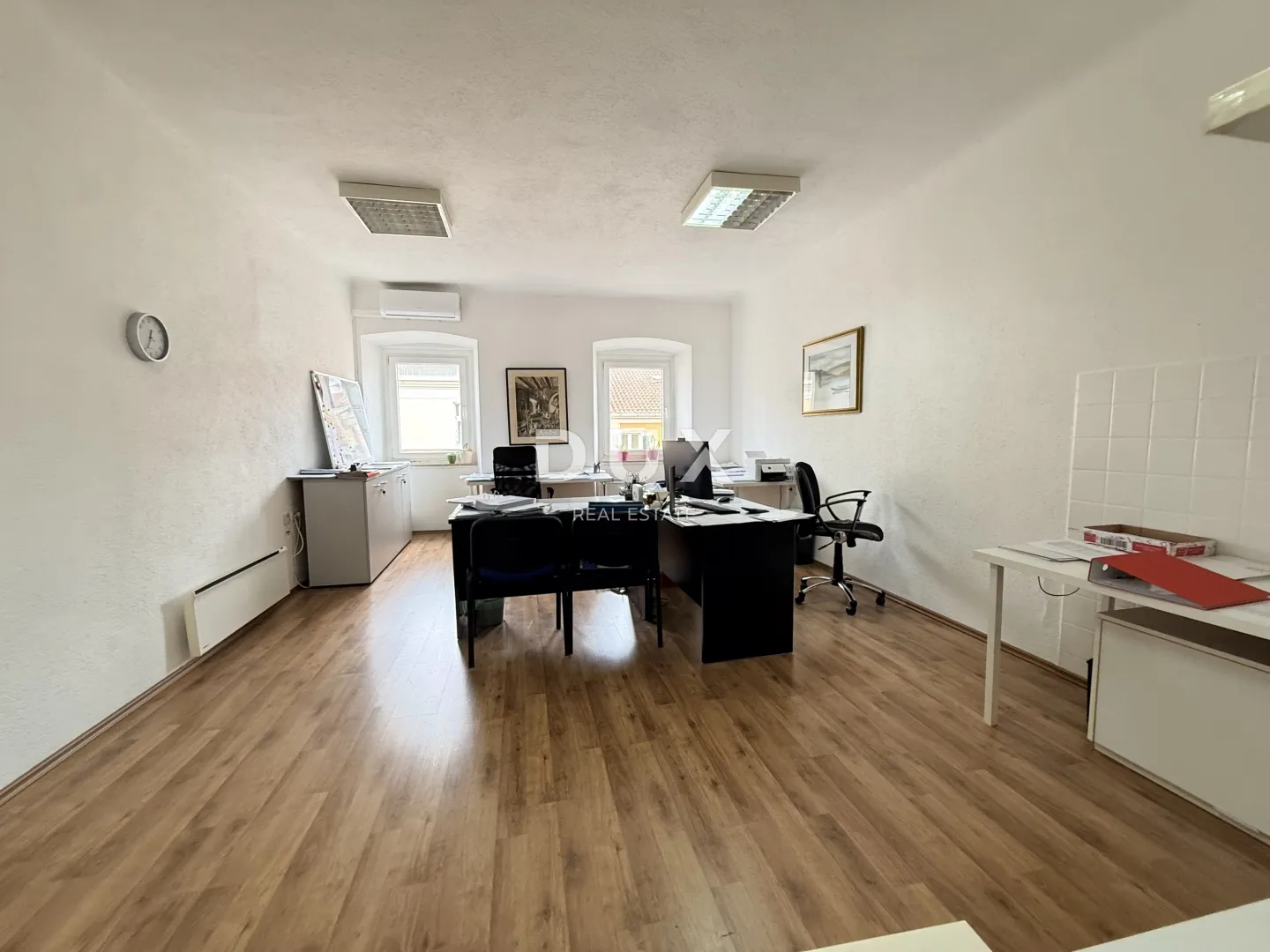 rijeka, korzo - poslovni prostor s 3 prostorije, kupaonicom i wc-om - slika 7