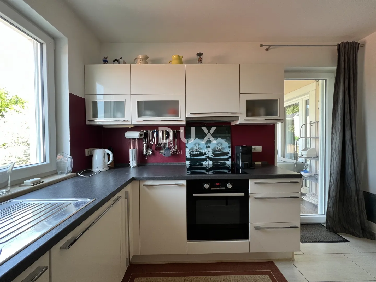 istra, poreč, samostojeća kuća, 180 m2, dva stana, bazen - slika 20