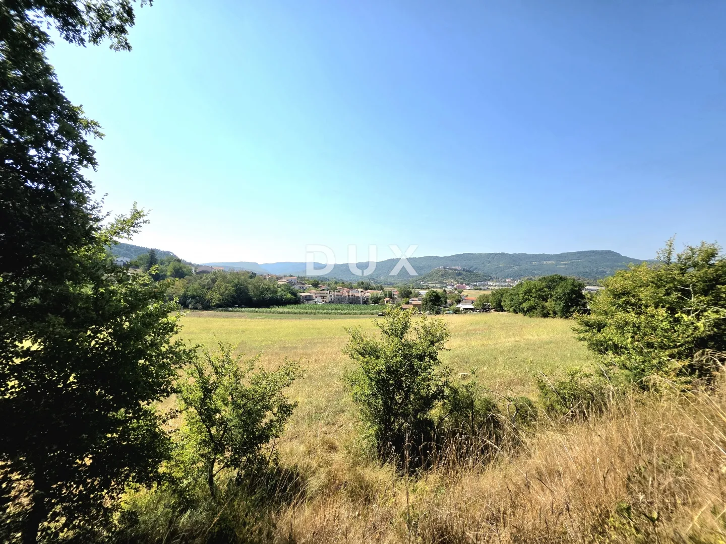 istra, buzet, kuća, 160 m2, stancija s 26724 m2 zemljišta - slika 40