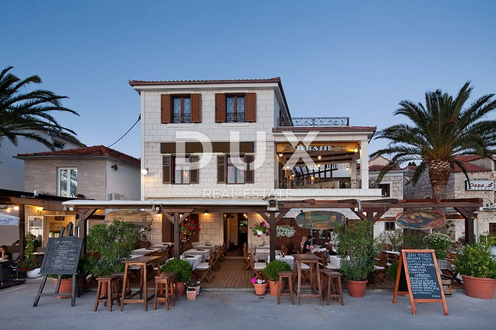 šibenik, rogoznica - predivna kamena kuća i restoran uz more - slika 3