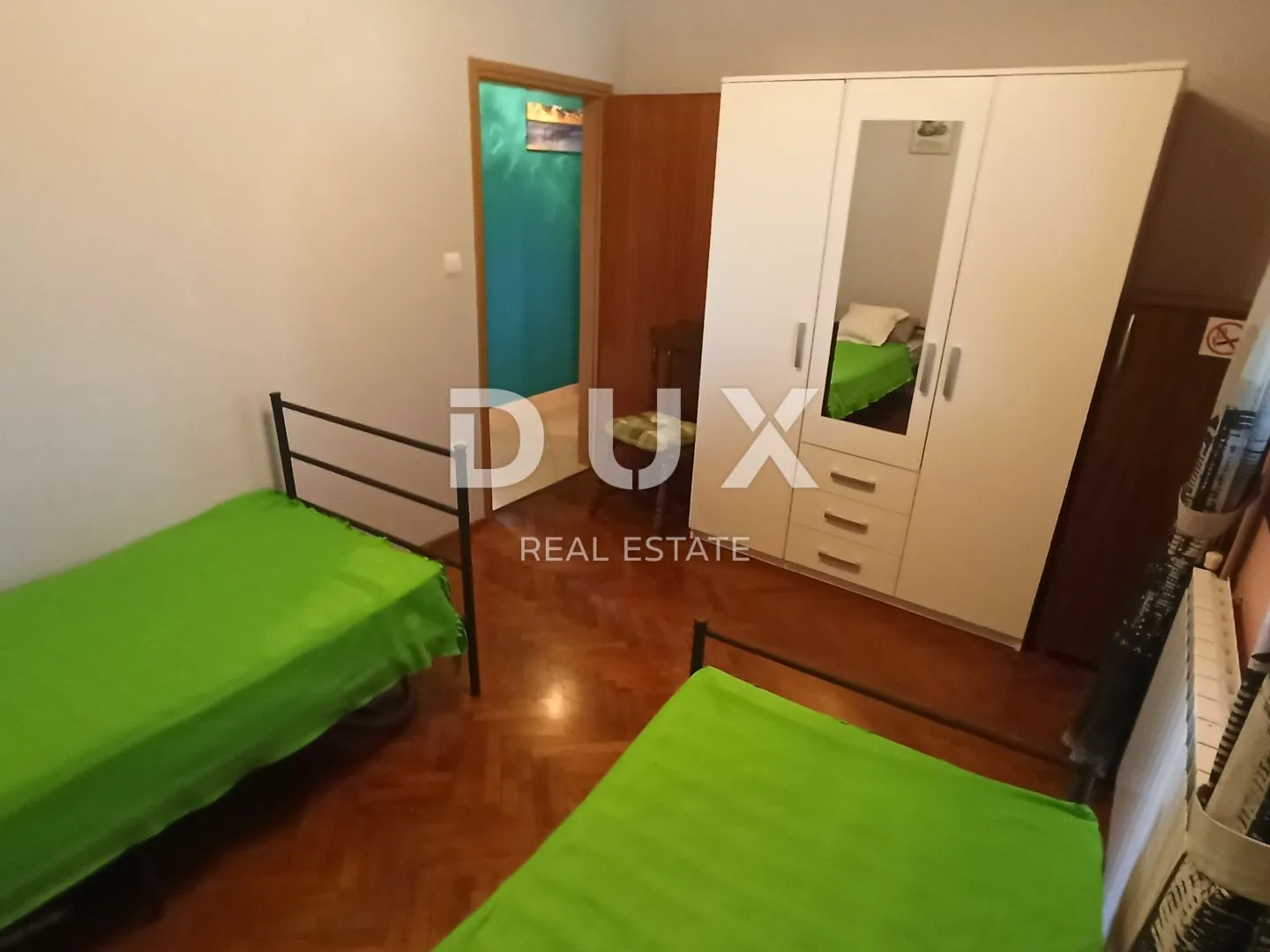 istra, svetvinčenat - obiteljska kuća s dva apartmana - slika 17