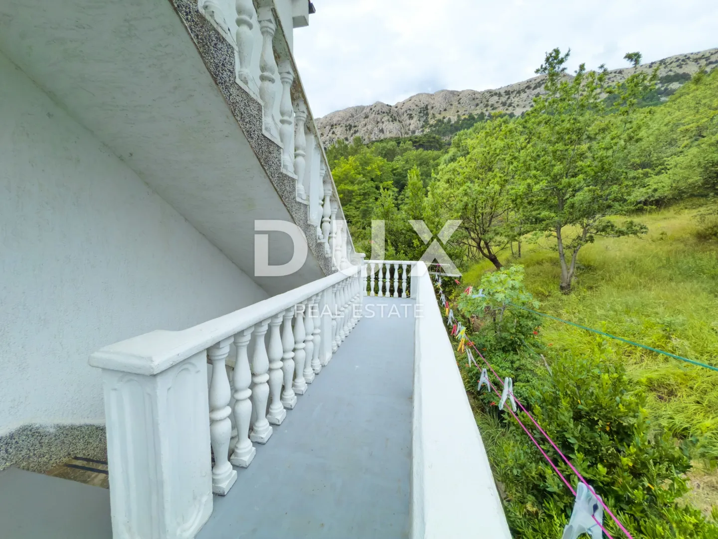 otok krk, baška - kuća s 5 apartmana i velikom okućnicom - slika 42