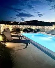 dalmacija, vodice - dugoročni najam moderne vile s bazenom i panoramskim pogledom - slika 11