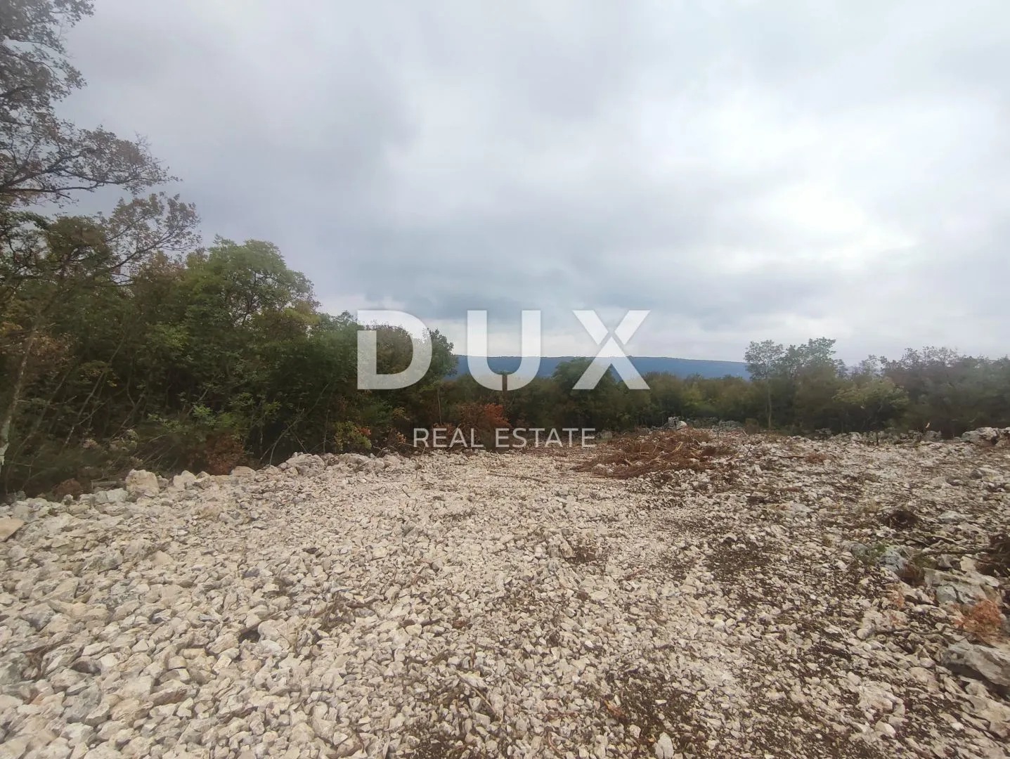istra, rabac - građevinski teren na osami s pogledom na more - slika 5