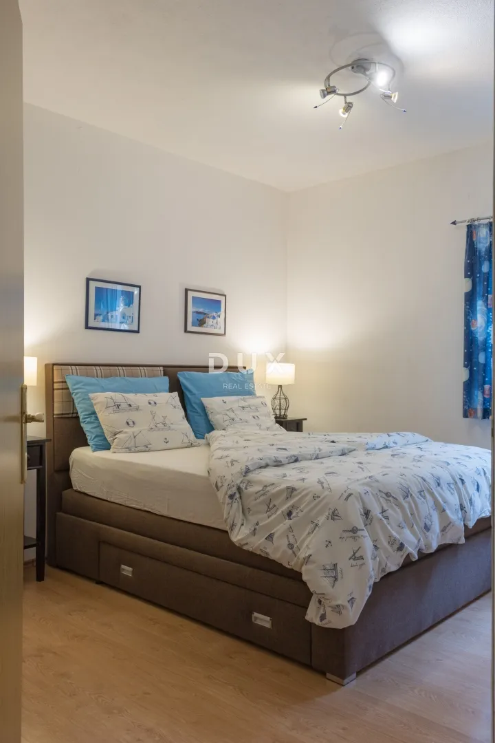 vodice, obrove, vila, 291,76 m2, tri etaže, dvorište - slika 34