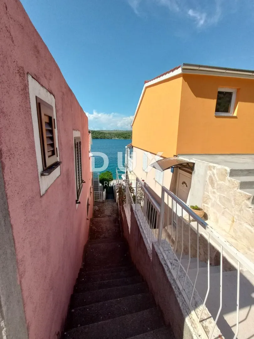 šibenik, grebaštica - apartmanska kuća s pogledom na more - slika 29