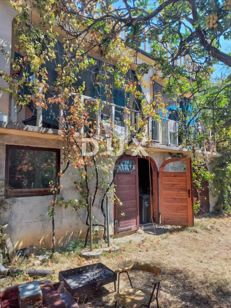 otok rab, banjol - samostojeća kuća s velikom okućnicom - slika 2