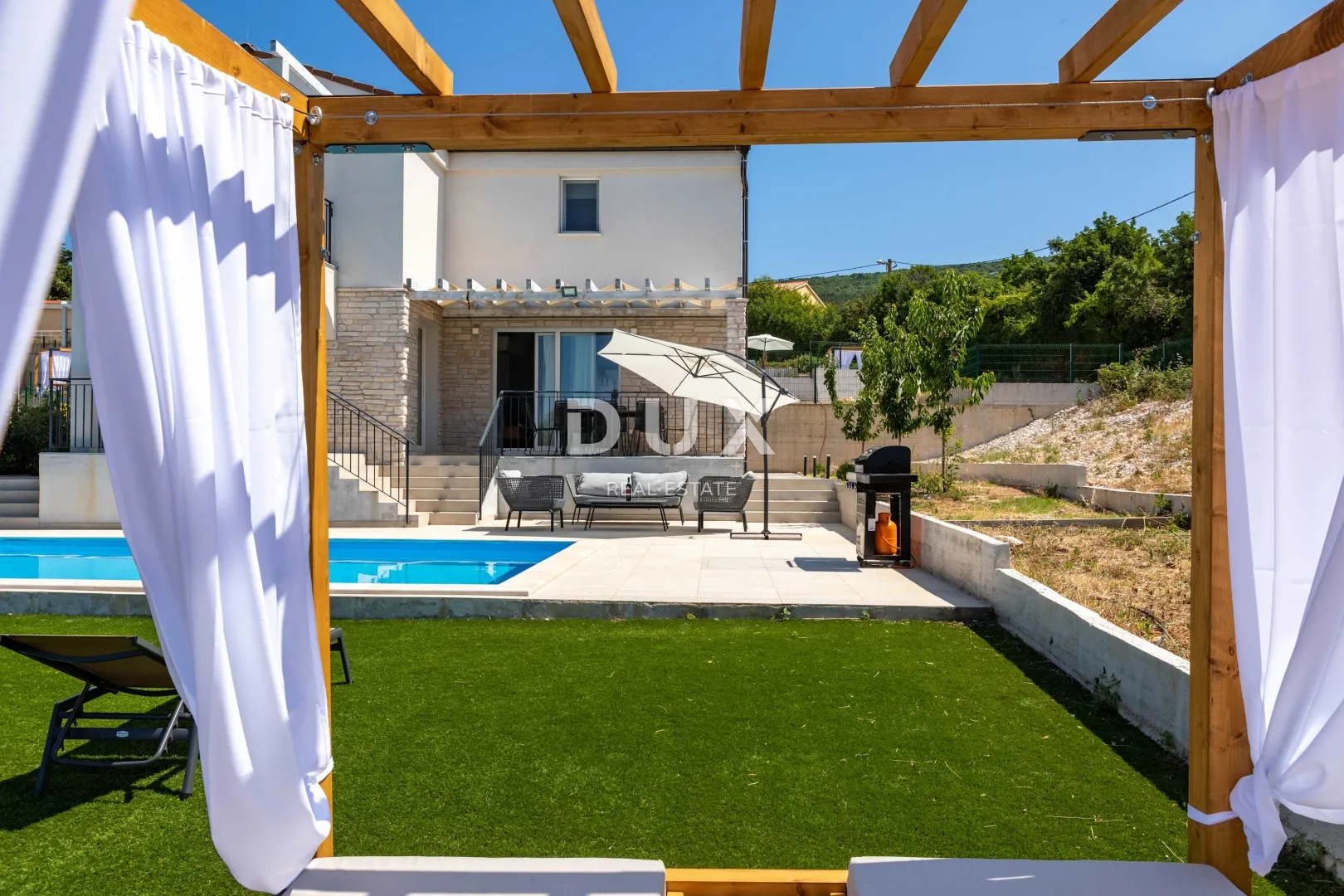 istra, rabac - mediteranska kuća s bazenom i pogledom na more - slika 11