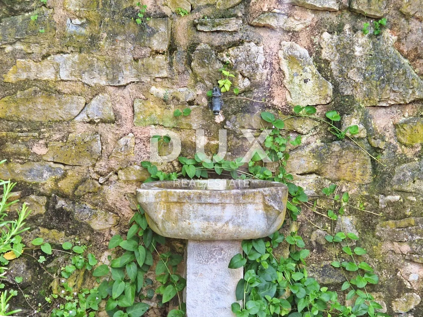 istra, buje - kamena kuća sa spektakularnim pogledom - slika 24