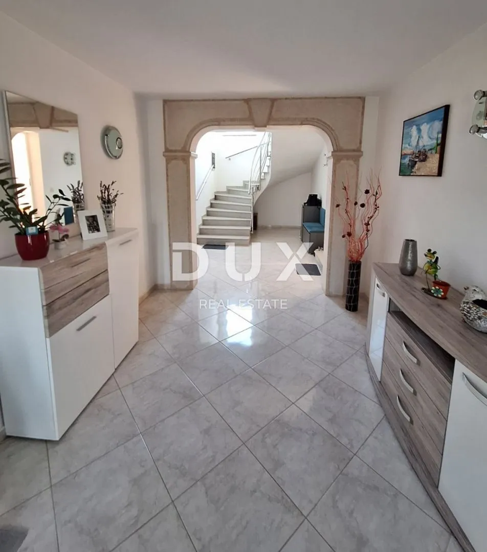istra, labin - samostojeća kuća na rubu naselja - slika 31
