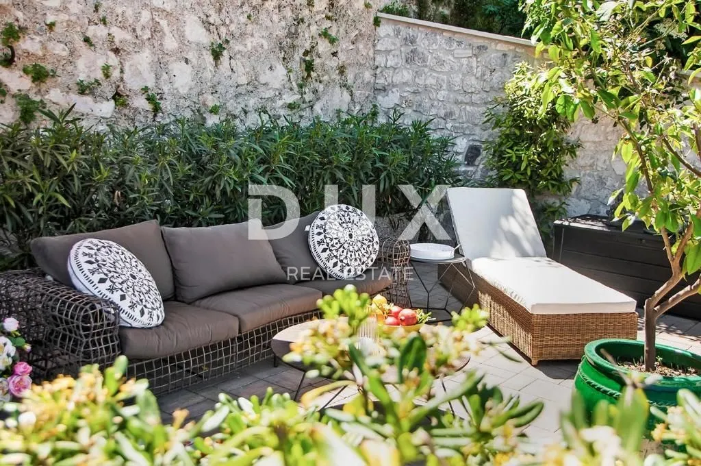 istra rovinj luksuzna vila u starom gradu - slika 10