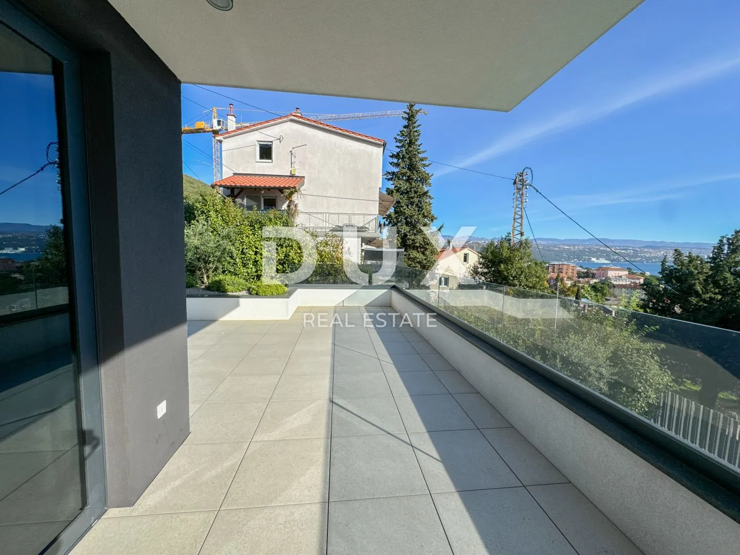 opatija, centar - stan 132m2 u novogradnji s vrtom, bazenom, garažom, pogled na more, centar opatije - slika 4