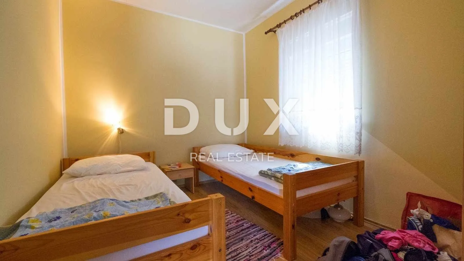 zadar, gornji karin - katnica s tri apartmana u blizini mora - slika 8