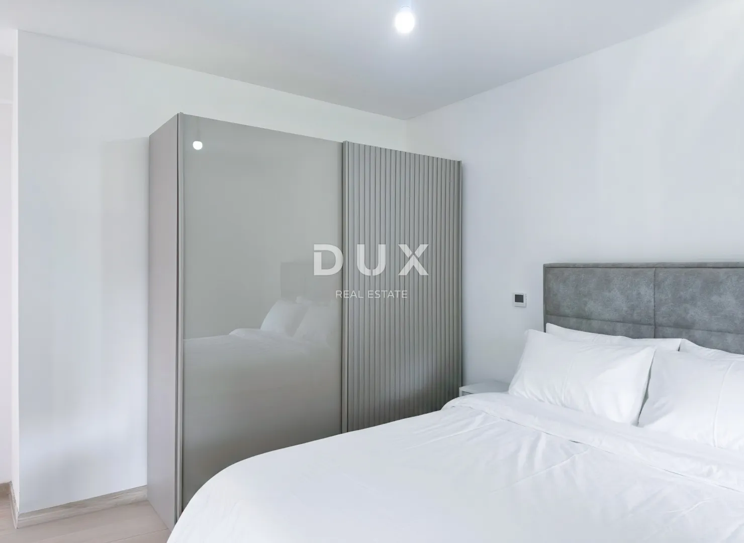 otok rab, banjol - luksuzni penthouse s 360° pogledom - slika 13