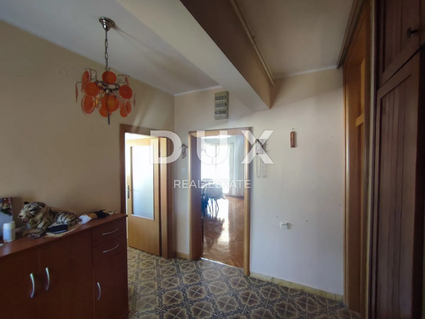 istra, pula - prostrana kuća od 673 m2 s pogledom na more - slika 22