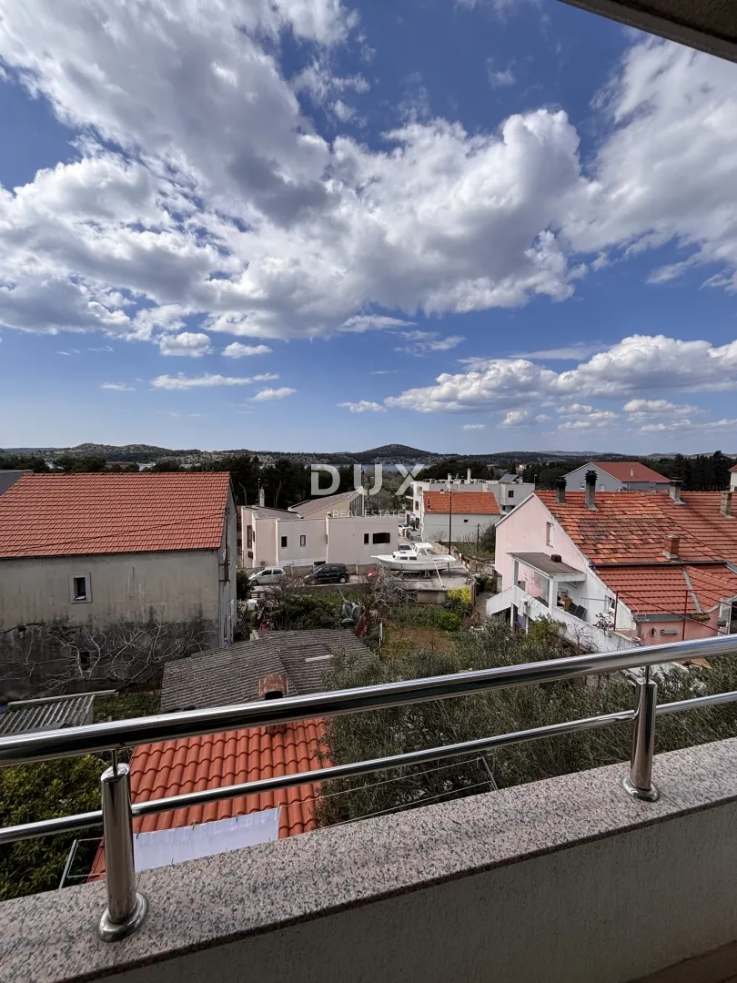 šibenik, crnica – dvoetažni stan sa pogledom i garažom, 250 m² - slika 3