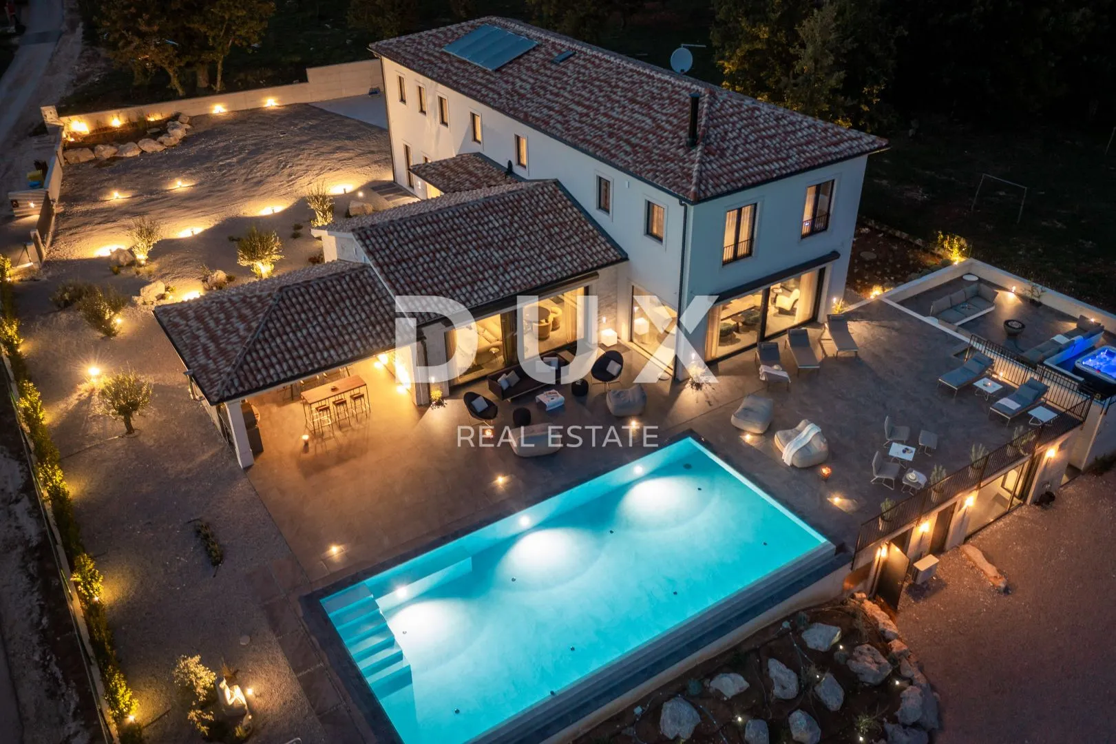 istra, motovun - luksuzna vila s pogledom na prirodu! - slika 2