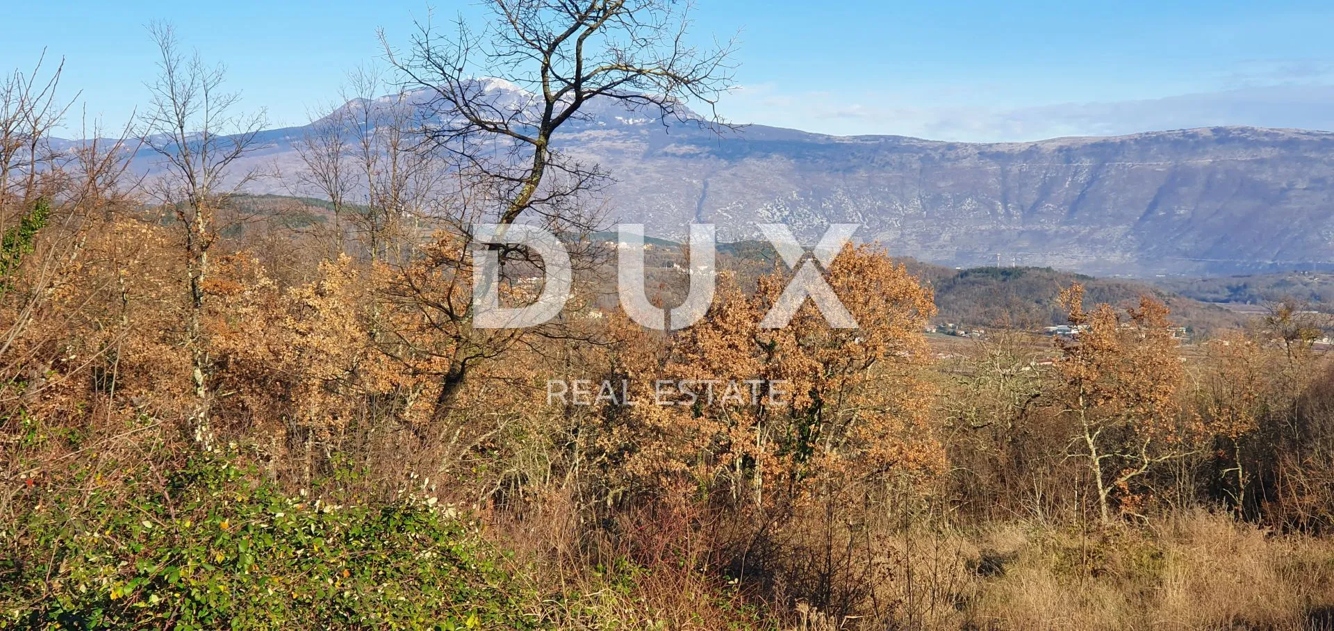 ISTRA, LABIN - Prilika! Građevinsko zemljište (2182 m2), prekrasan otvoreni pogled - Pićan