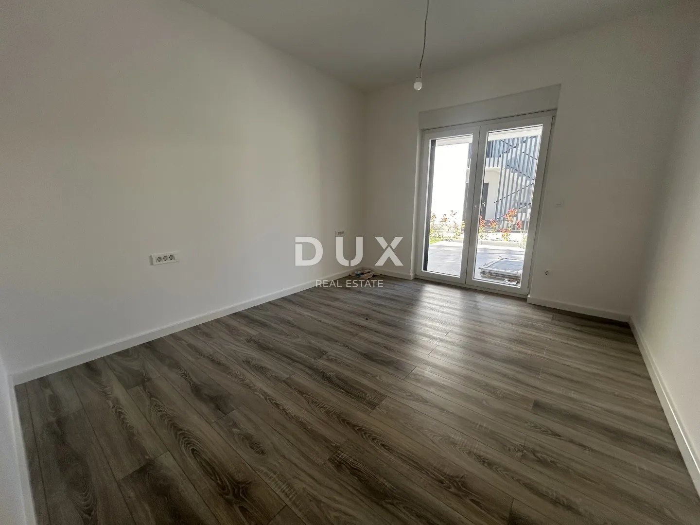 šibenik, vodice – stan u prizemlju sa 121 m² vrta, 2 parkinga, novogradnja - slika 16