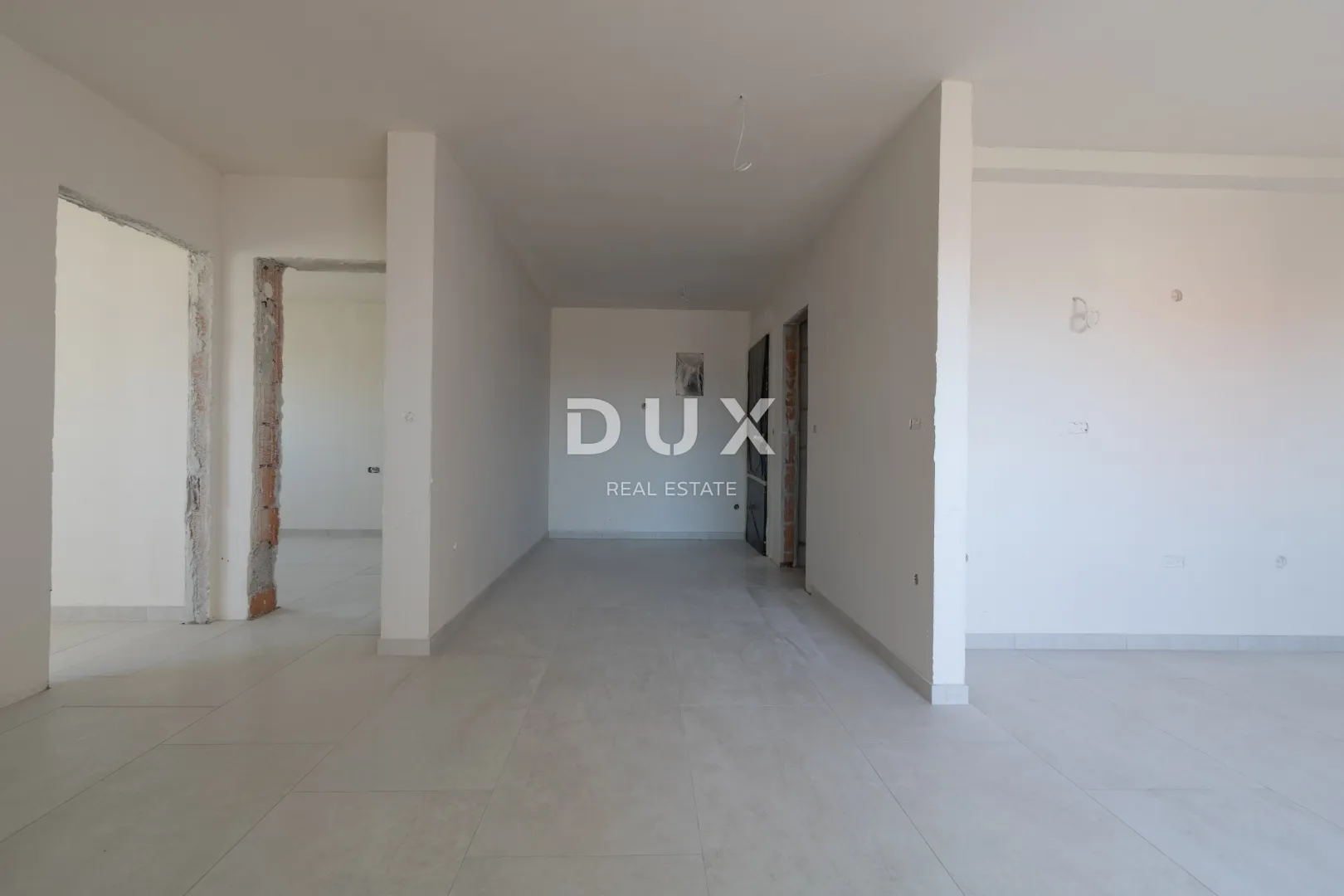 vodice, trosobni stan, drugi kat, 73,28 m² - slika 3