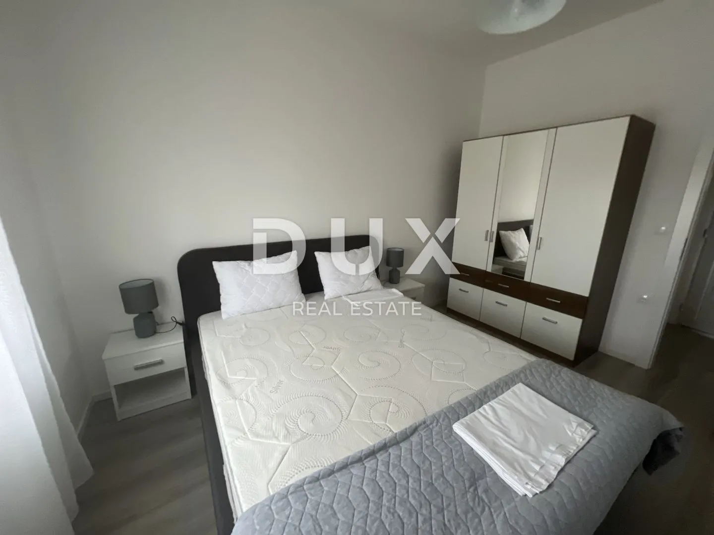 grad kastav - lijepa etaža zgrade u centru grada kastva - slika 20