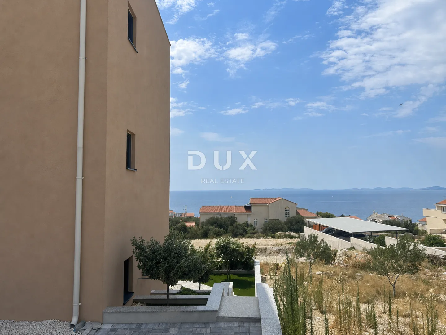 primošten, dolac – stan u prizemlju s vrtom od 64 m², 2 spavaće sobe - slika 2