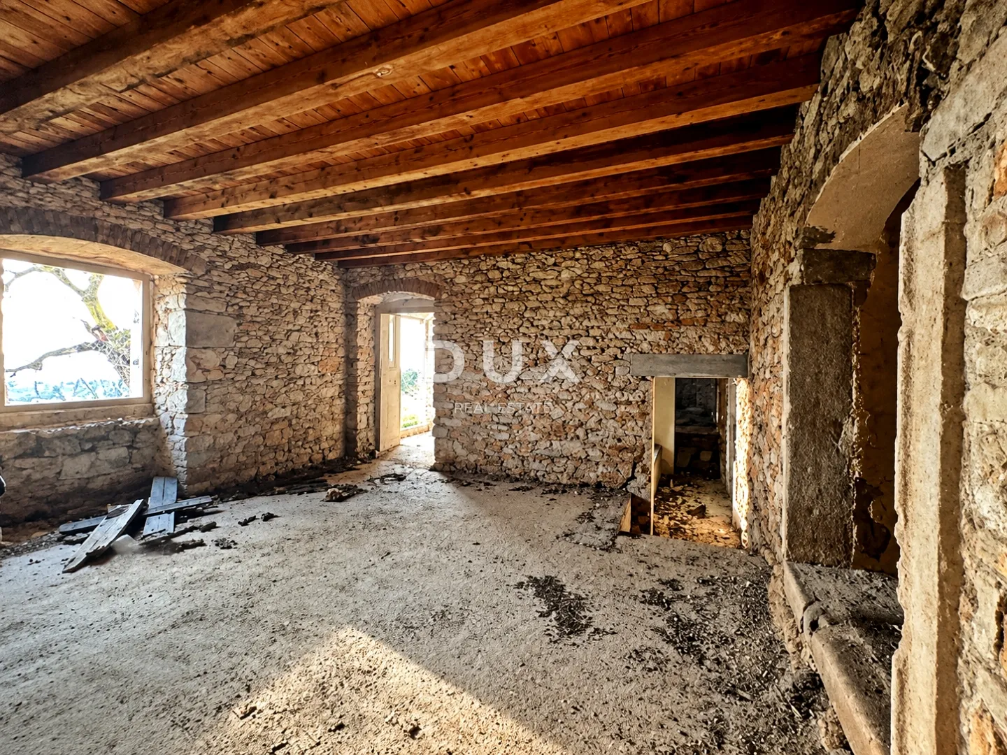 istra, pula - impozantna stancija za investiciju - slika 15
