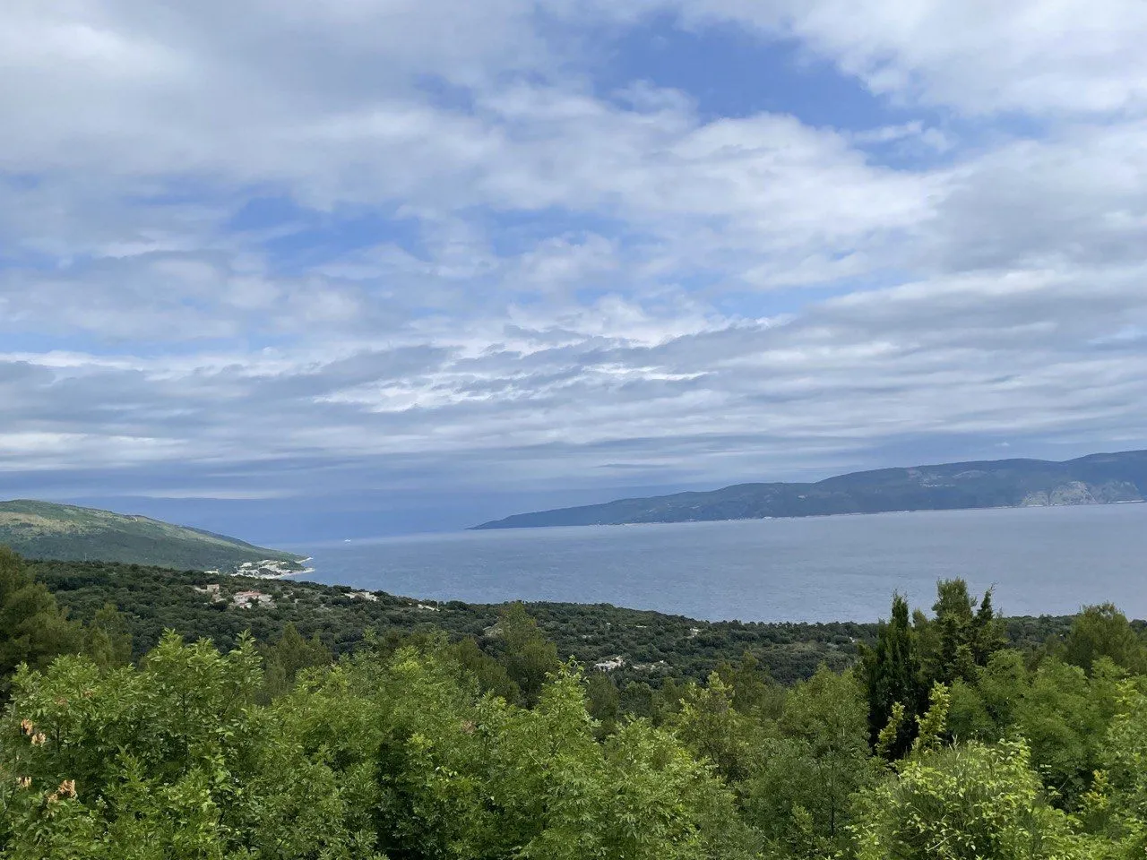 ISTRA, RABAC - Građevinsko zemljište s otvorenim pogledom na more - Rabac, Labin