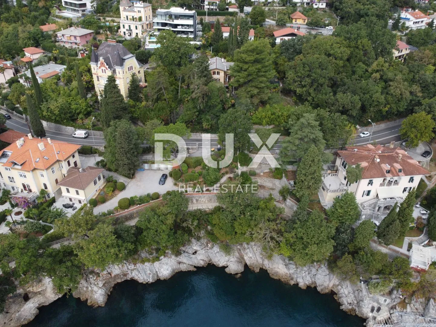 opatija, centar, vila, 484 m2, dva stana, 2. red do mora - slika 2