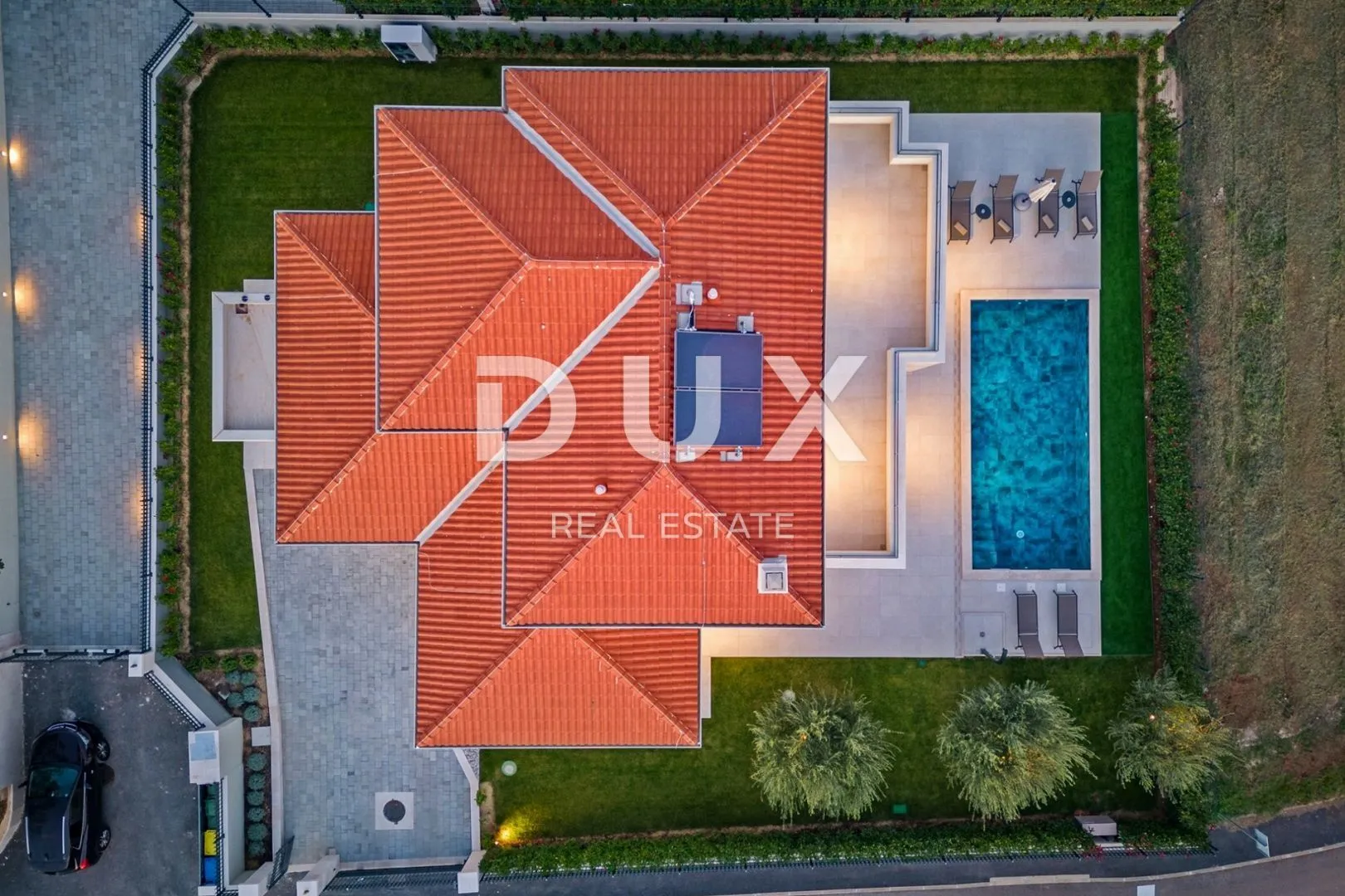 istra, poreč - luksuzna kuća s bazenom - slika 31