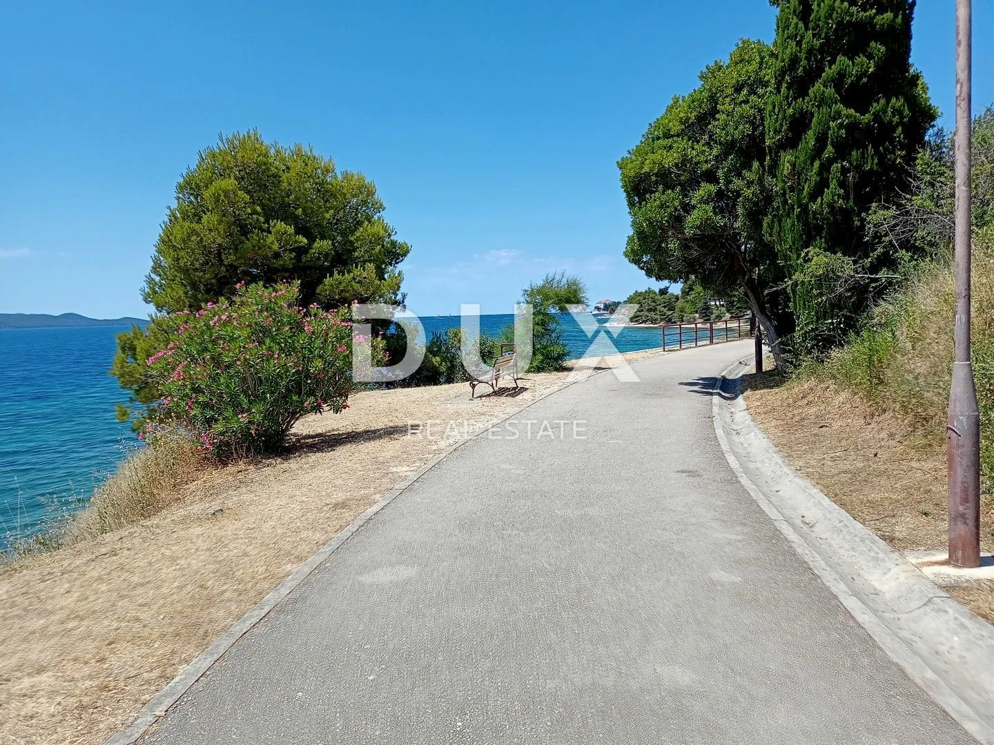 zadar, arbanasi - građevinska parcela 100 m od mora! - slika 5