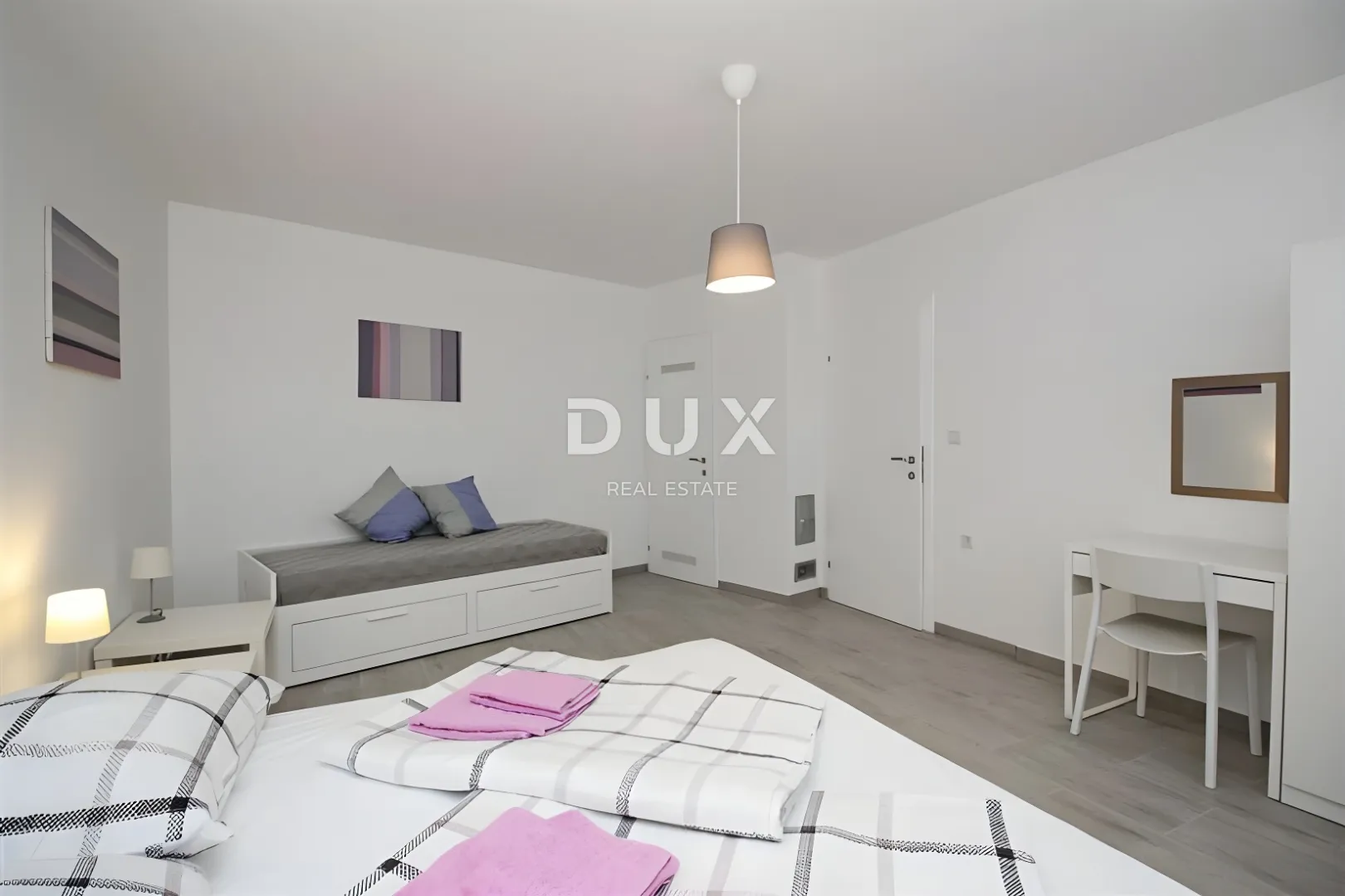 otok krk, baška - dva apartmana prvi red do mora - slika 21