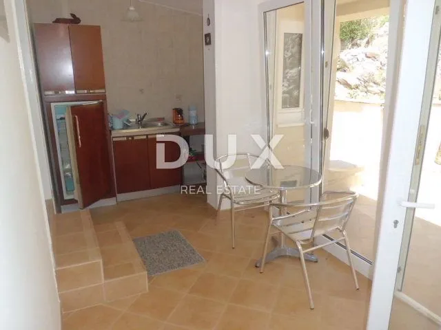 otok krk - ekskluzivna vila sa bazenom - slika 125