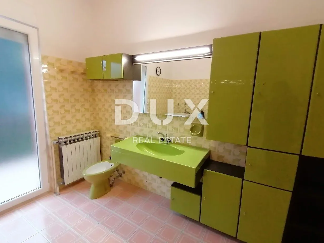 opatija, okolica- obiteljska kuća s dva stana na parceli od 1800 m2 - slika 6