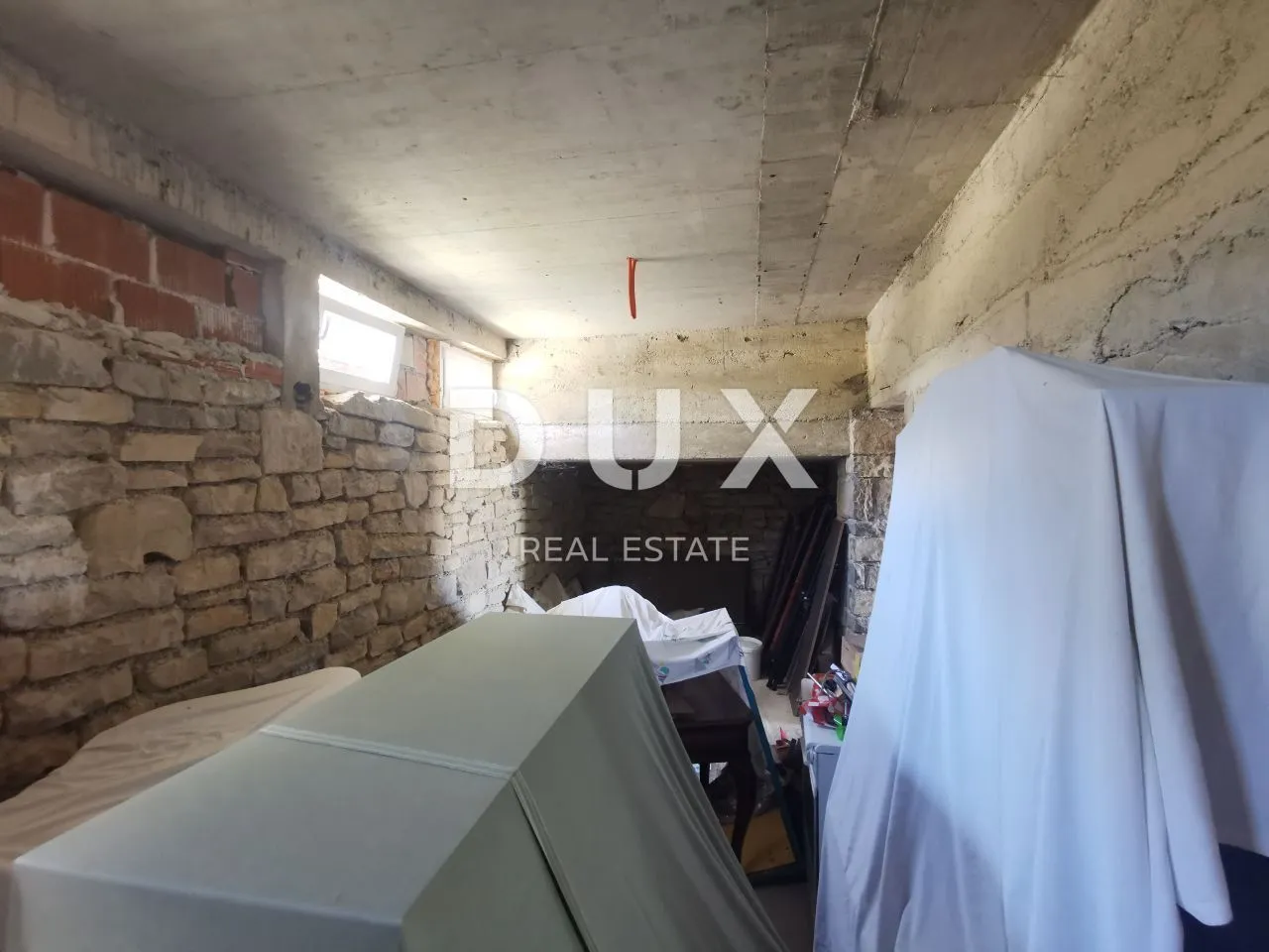 istra, buje - kamena kuća s predivnim pogledom - slika 23