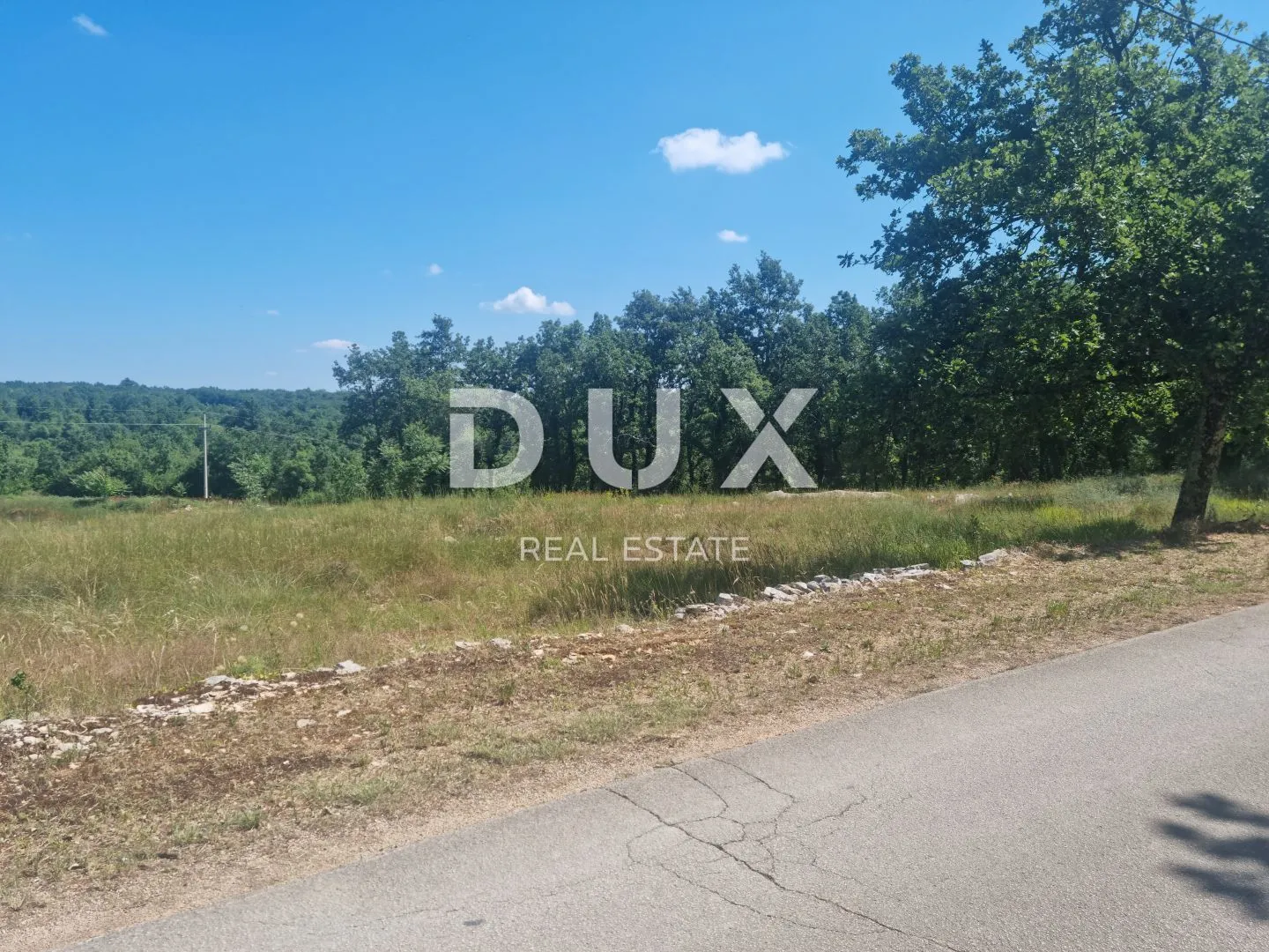 ista,tinjan- turističi punkt od 18000m2! - slika 2