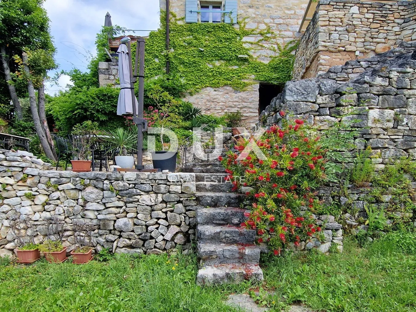 istra, buje - kamena kuća sa spektakularnim pogledom - slika 15