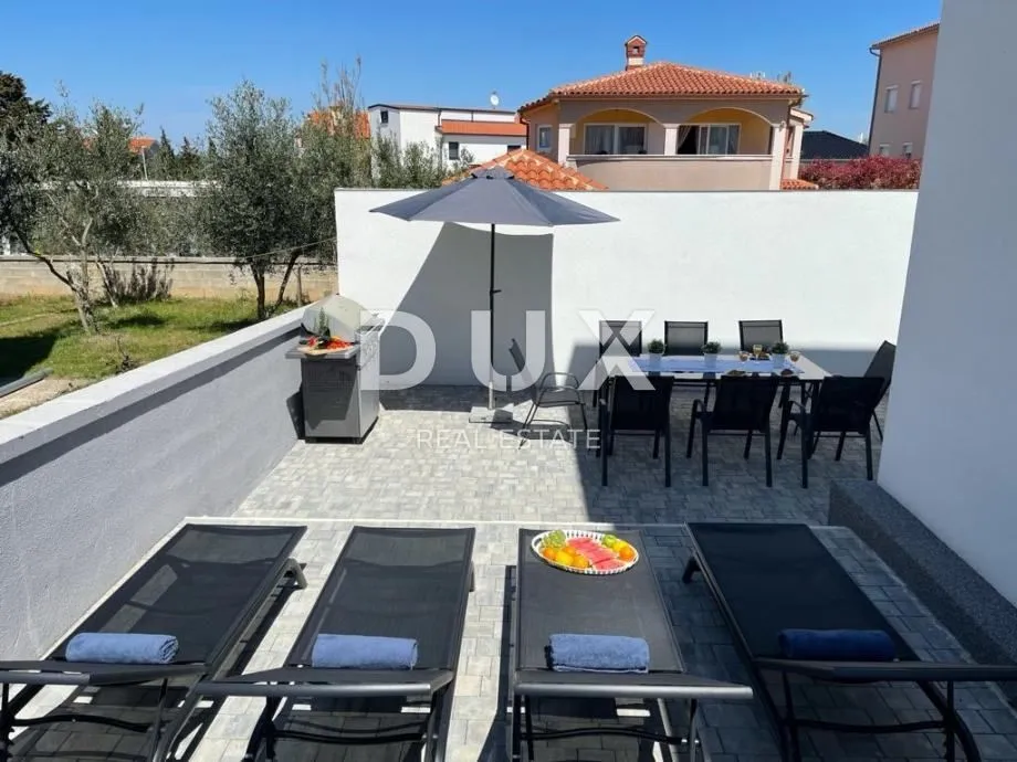 istra, pula, štinjan- moderna vila s bazenom i pogledom na more - slika 12