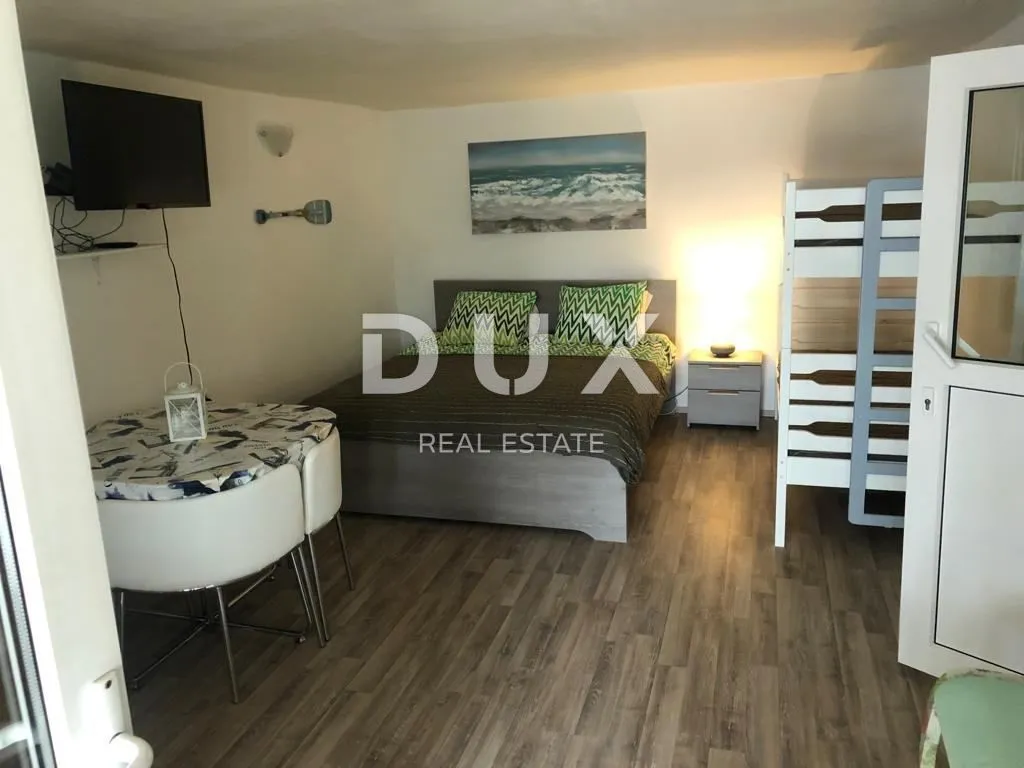 crikvenica, selce - prizemlje kuće s tri apartmana, 150 m od mora - slika 6