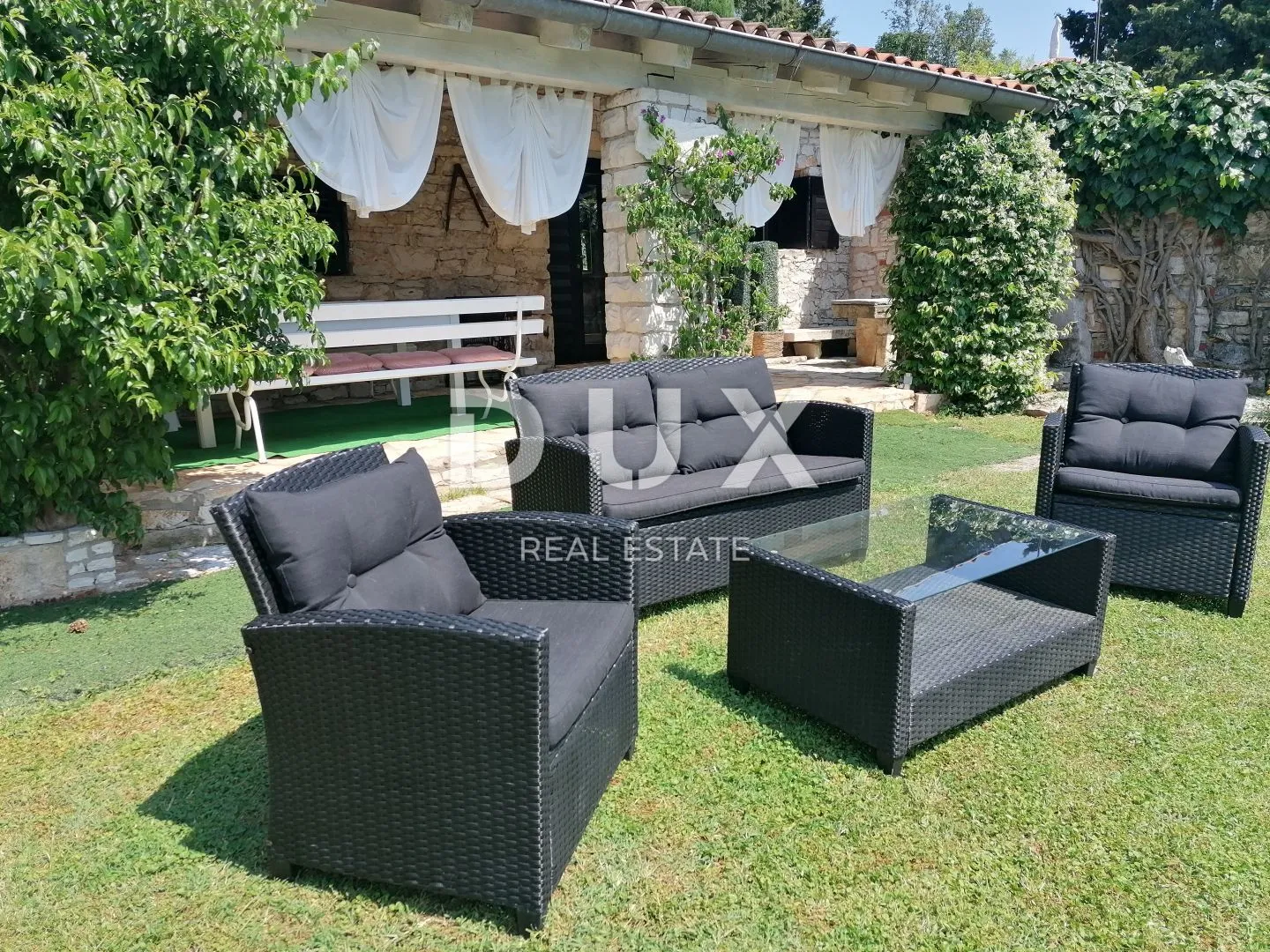 istra, umag - prekrasno imanje sa kućom i bungalovima 250 m od mora - slika 3