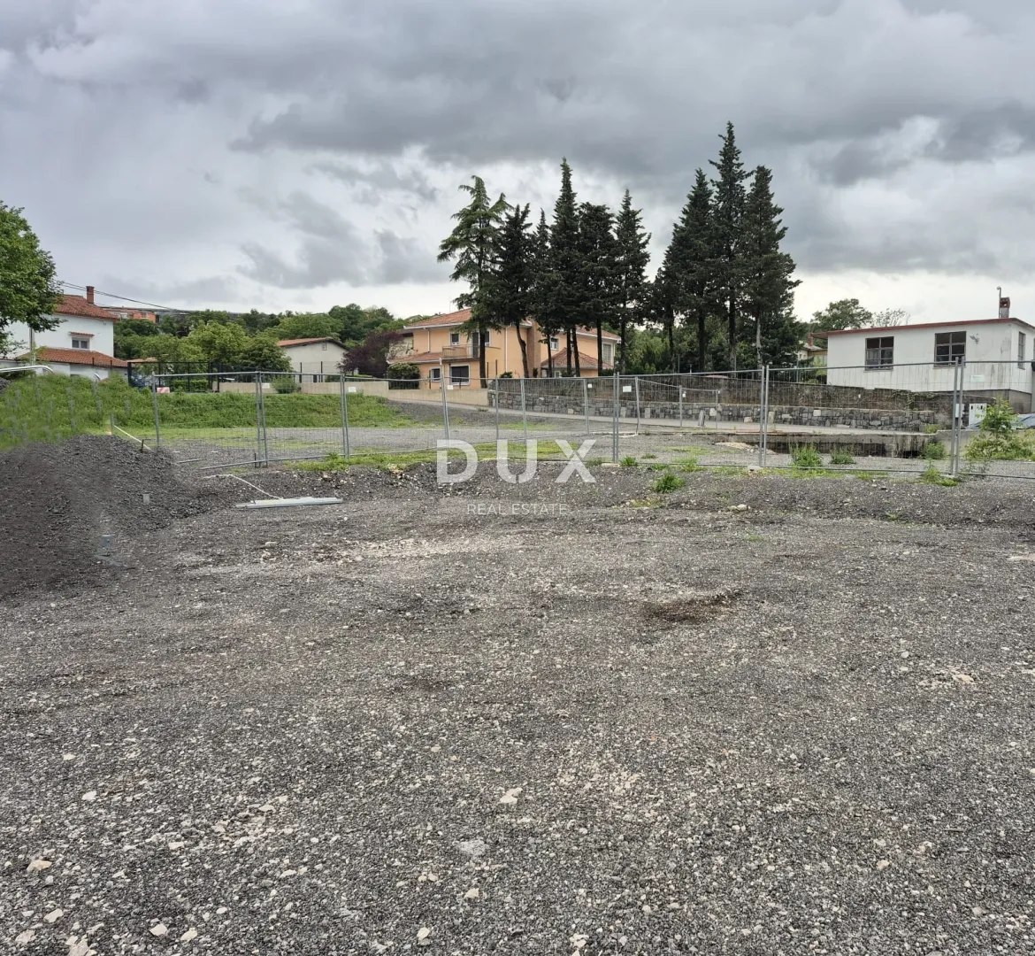RIJEKA, ČAVLE - Poslovni prostor/zemljište 600 m2 za najam