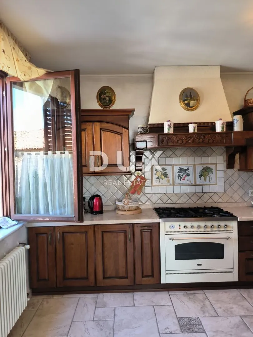 istra, umag - raskošna vila prvi red do mora! - slika 65
