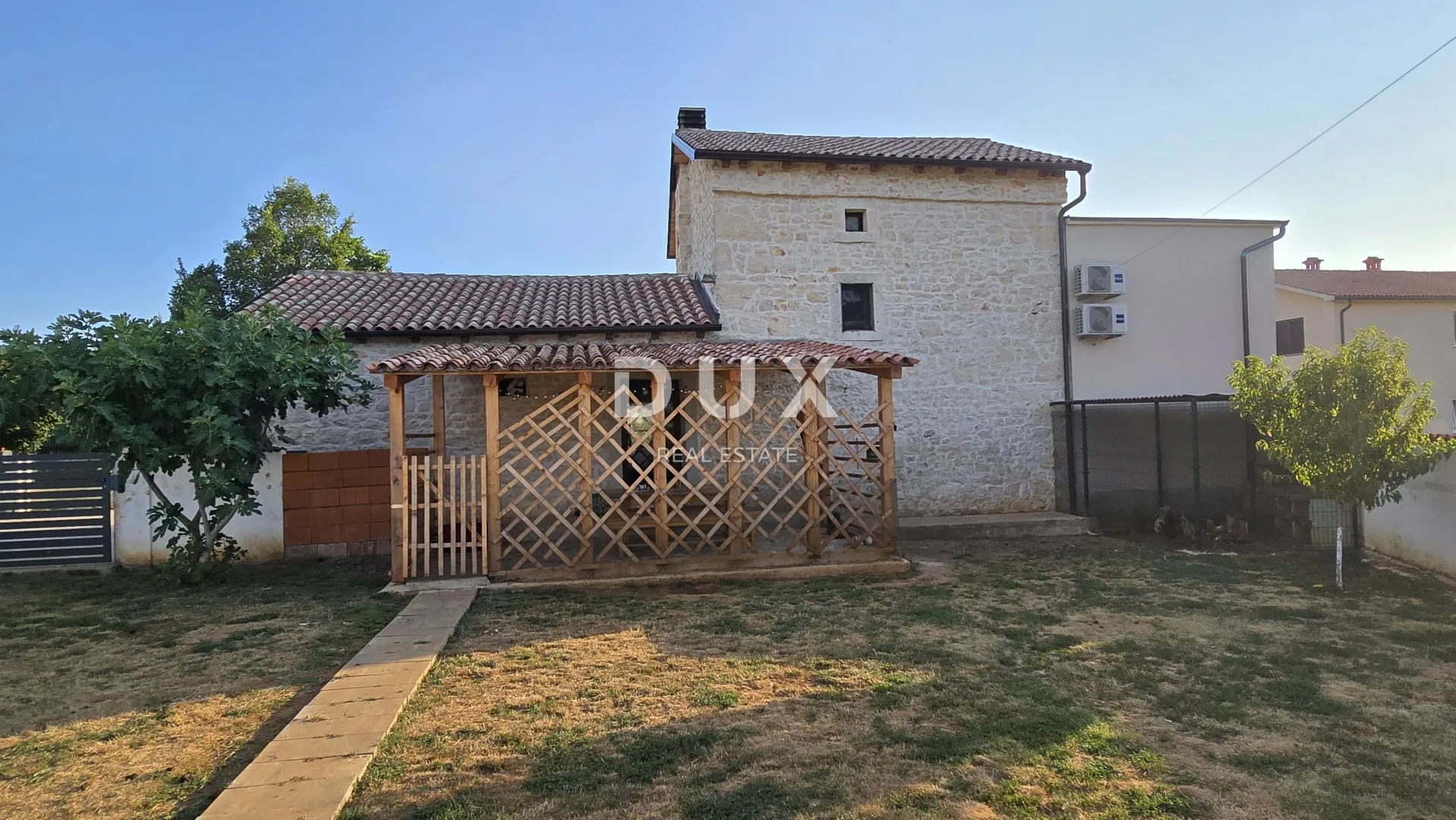 istra, labin - renovirana kamena kuća s dvije stambene jedinice - slika 11