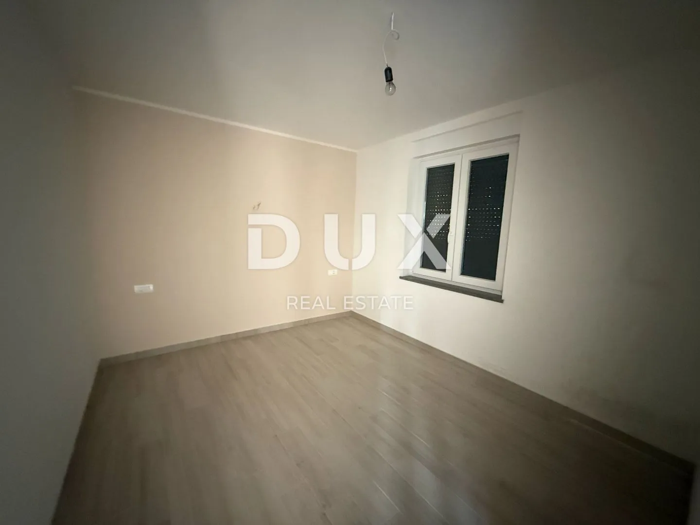 istra, medulin - dva stana u prizemlju s vrtom - slika 10