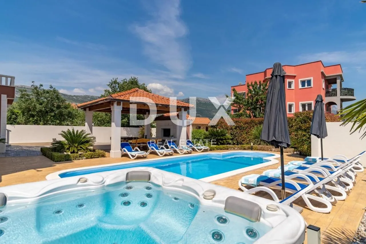 split, kaštel - predivna vila s bazenom i pogledom na more - slika 38