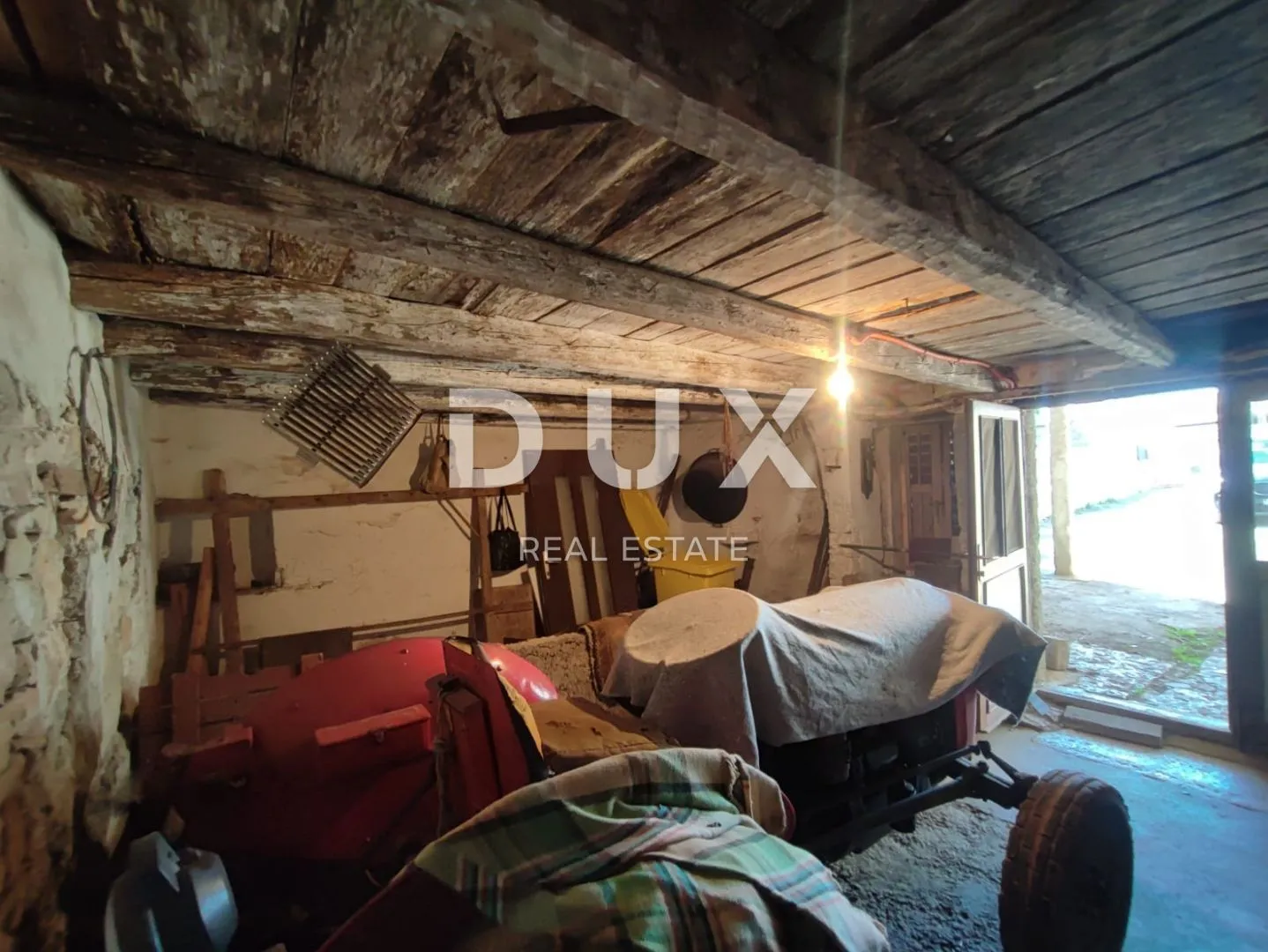 istra,peruški. kuća za adaptaciju - slika 6